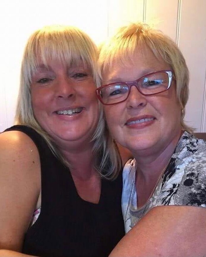 drawing portrait Mother and daughter